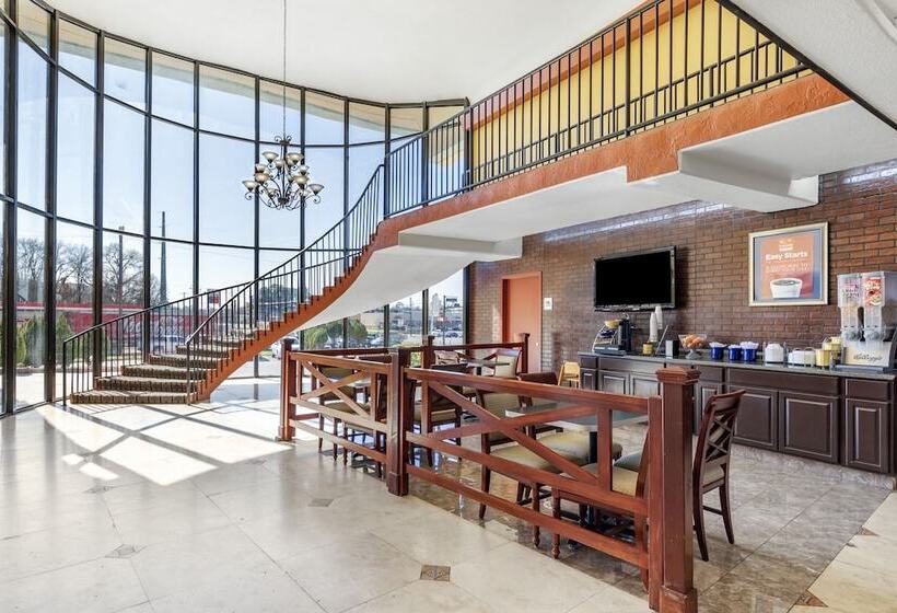 هتل Rose City Inn & Suites