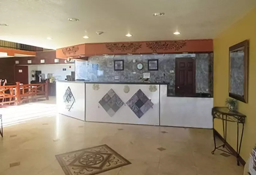 호텔 Rose City Inn & Suites