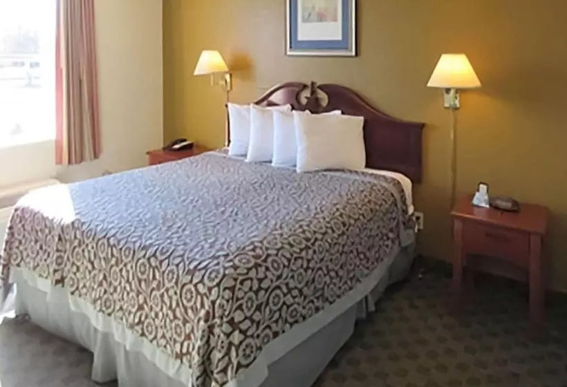 호텔 Rose City Inn & Suites