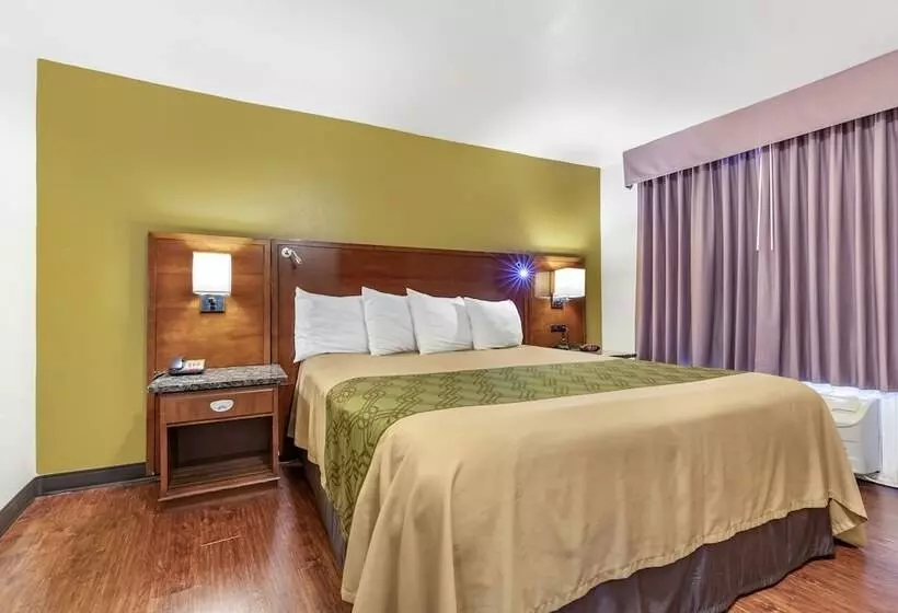 호텔 Rose City Inn & Suites