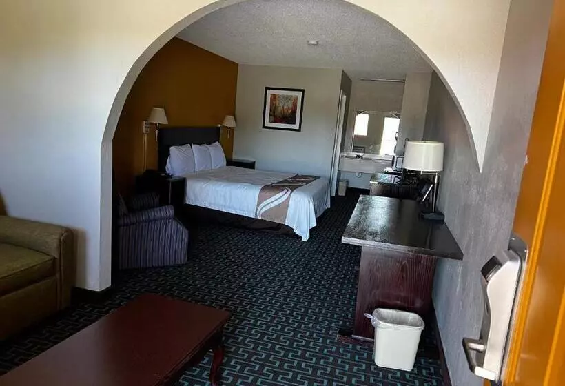 Отель Express Inn & Suites