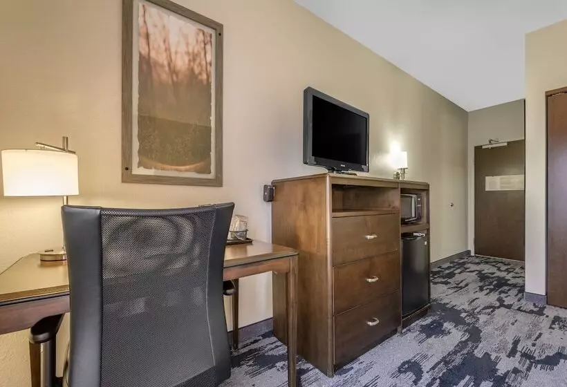 酒店 Fairfield Inn & Suites By Marriott Slippery Rock