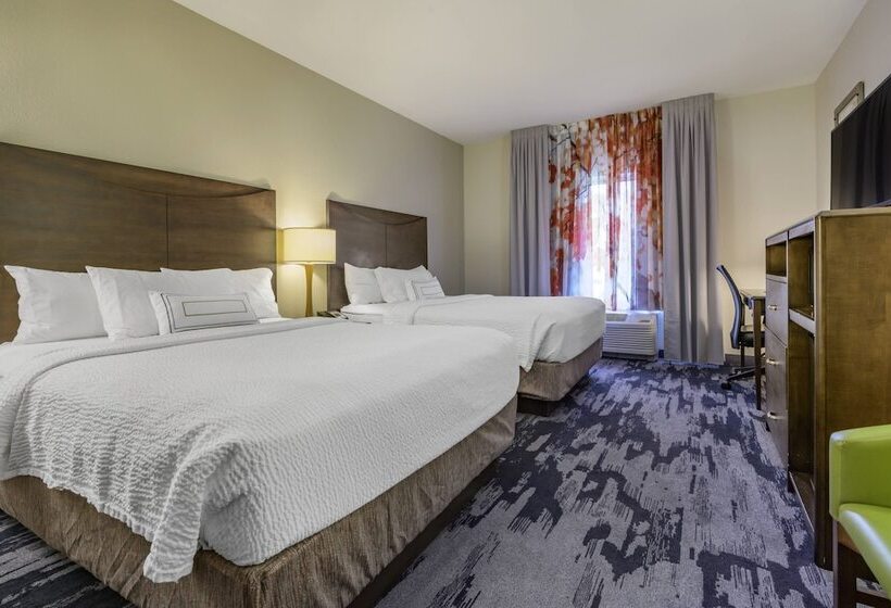 Отель Fairfield Inn & Suites By Marriott Slippery Rock