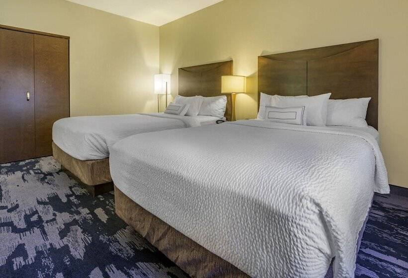 Отель Fairfield Inn & Suites By Marriott Slippery Rock