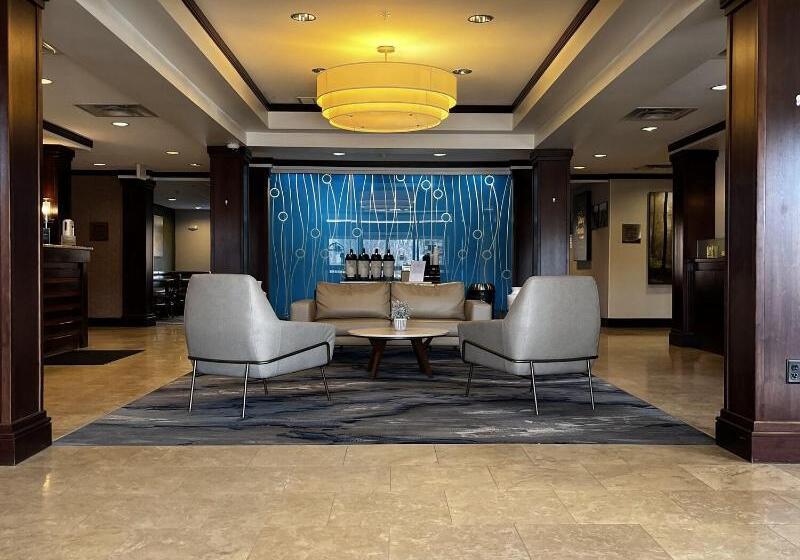 Отель Fairfield Inn & Suites By Marriott Slippery Rock