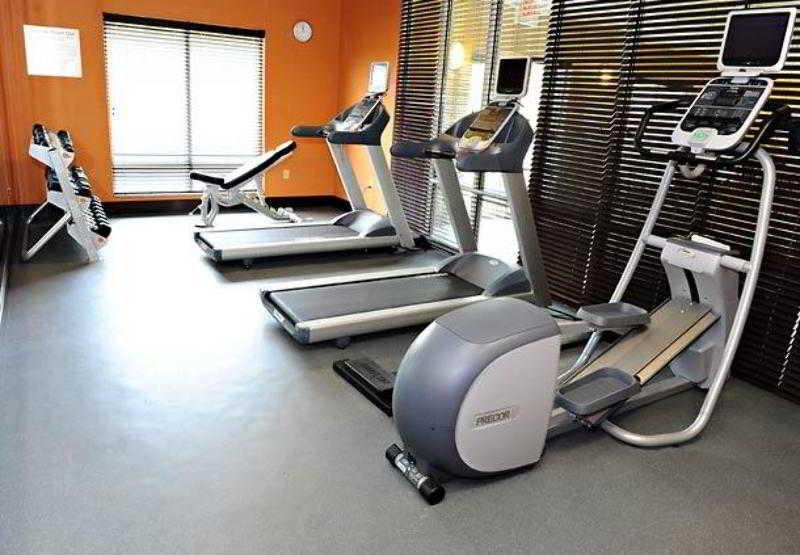 Отель Fairfield Inn & Suites By Marriott Slippery Rock