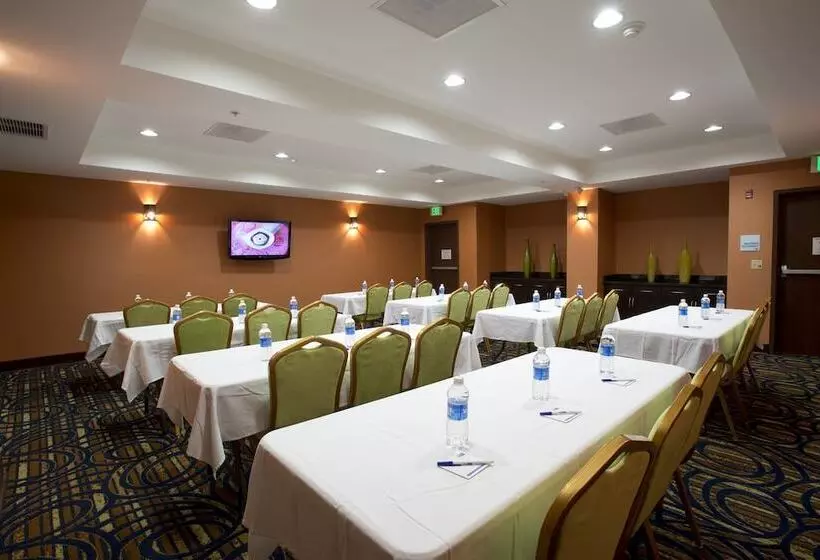 ホテル Holiday Inn Express & Suites Morrilton, An Ihg