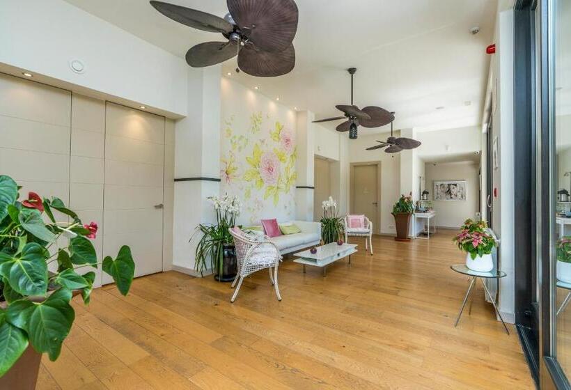 Отель Shanti Som