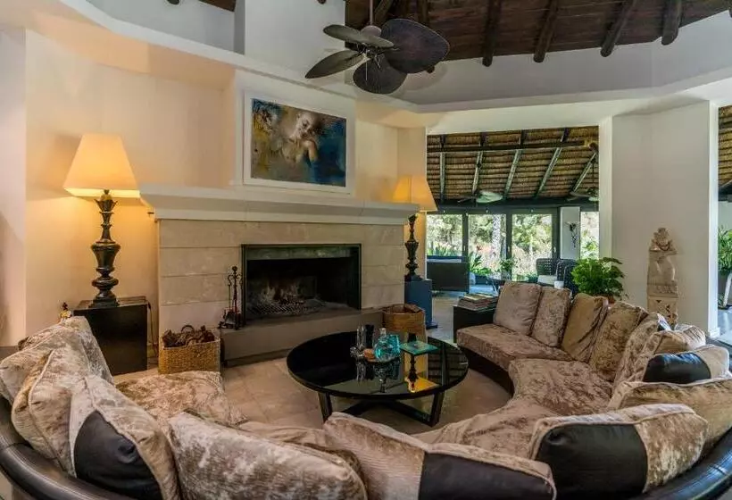 ホテル Shanti Som