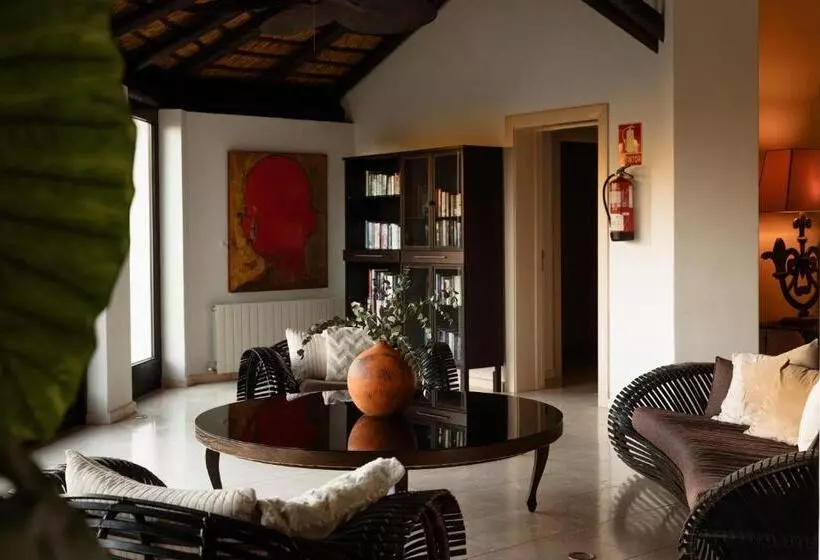 ホテル Shanti Som