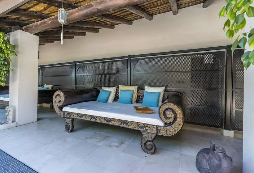 ホテル Shanti Som