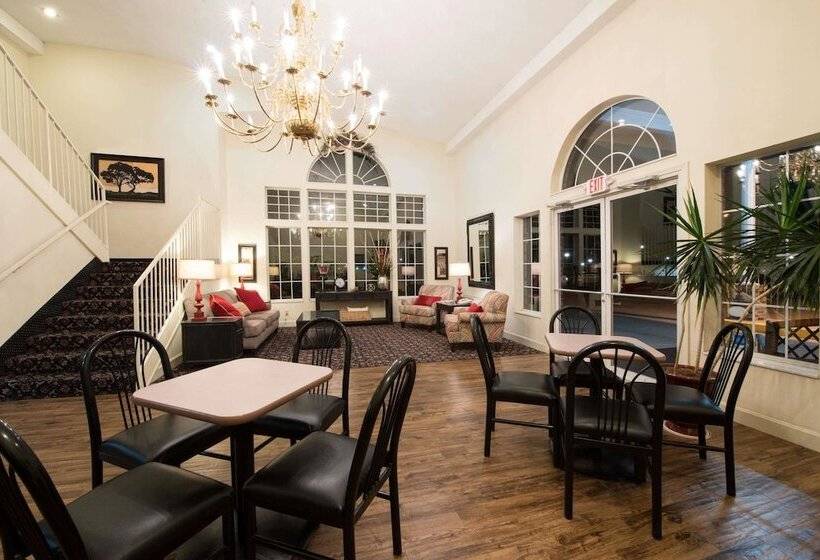 酒店 Super 8 By Wyndham Richmond