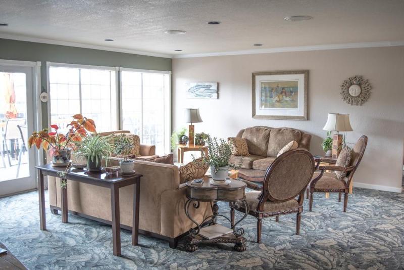 Отель The Harbor Lights Inn