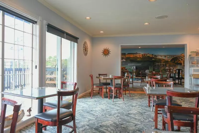 ホテル The Harbor Lights Inn