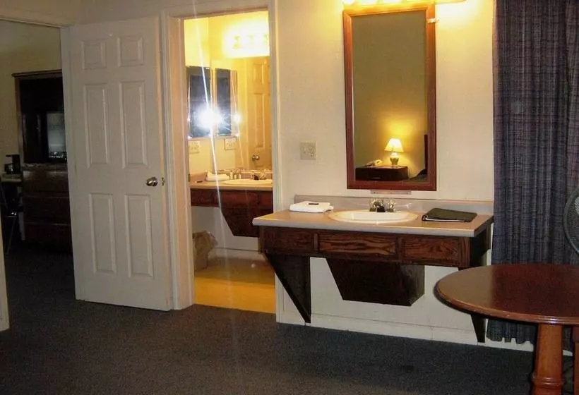 Отель Westhaven Inn