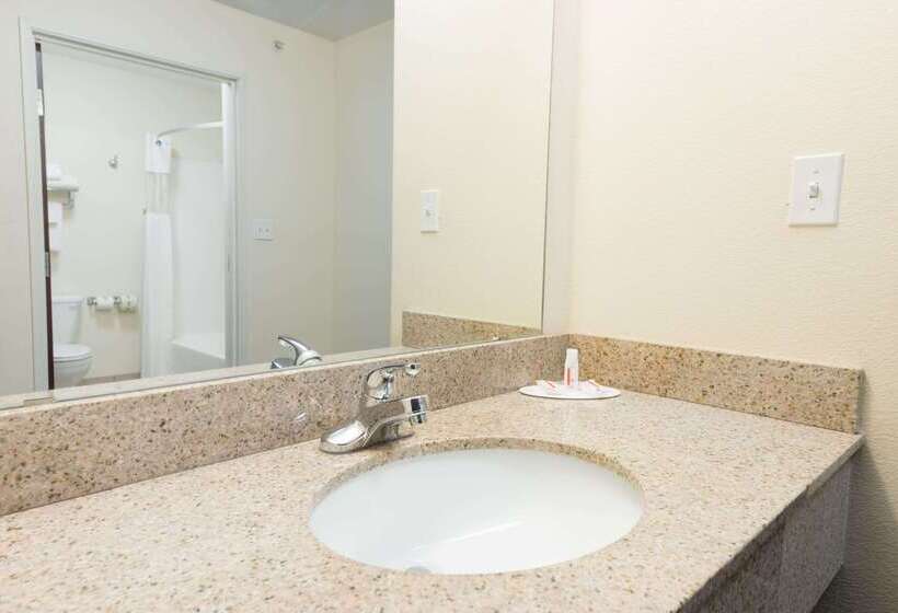 فندق على الطريق Super 8 By Wyndham Rolla