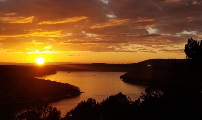 Pointe West Resort Motel