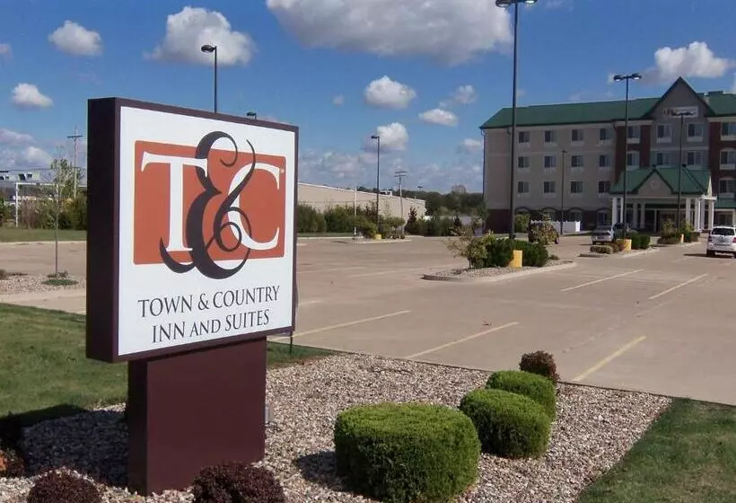 Town & Country Inn And Suites
