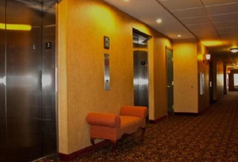 Town & Country Inn And Suites