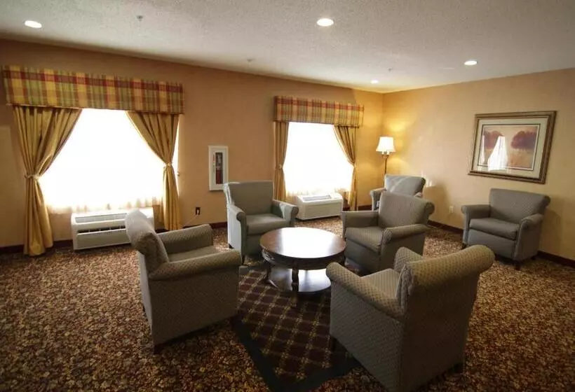 Town & Country Inn And Suites