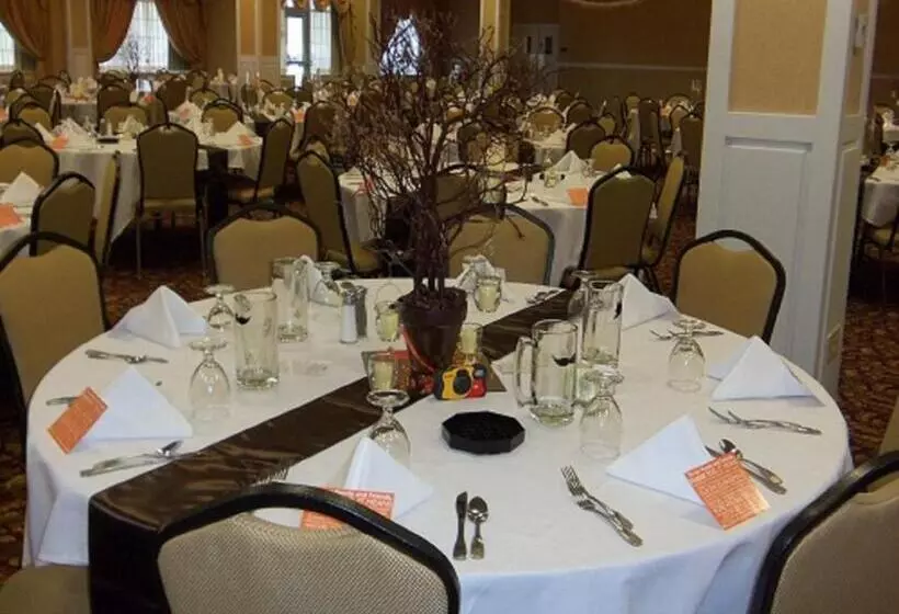 Town & Country Inn And Suites