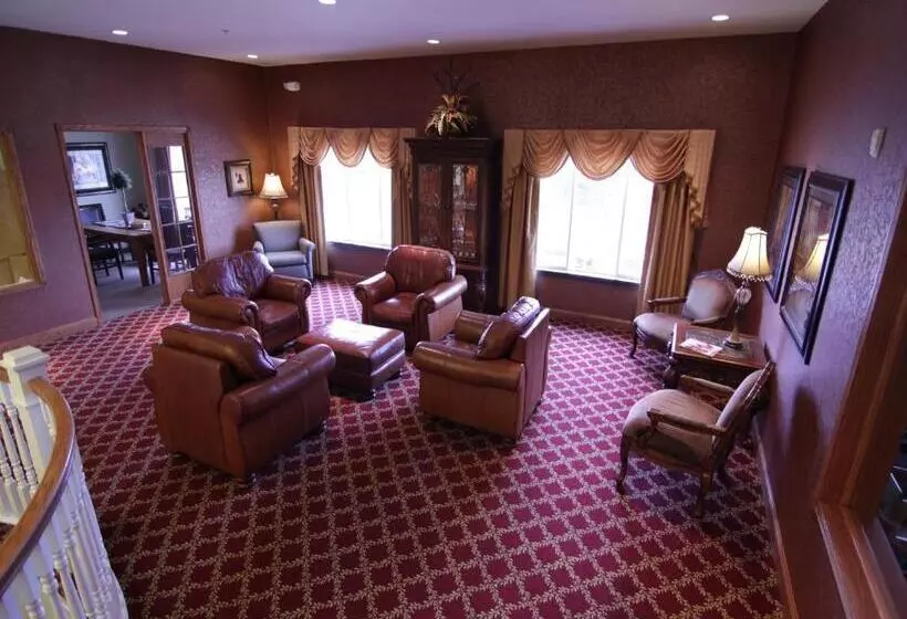 Town & Country Inn And Suites