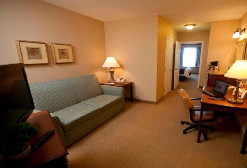 Town & Country Inn And Suites