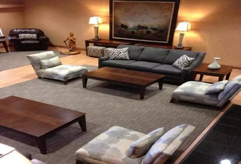 Town & Country Inn And Suites