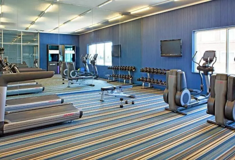 فندق Aloft Chesapeake