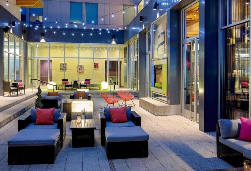 فندق Aloft Chesapeake