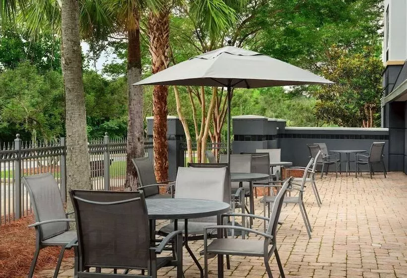 ホテル Fairfield Inn & Suites Auburn Opelika