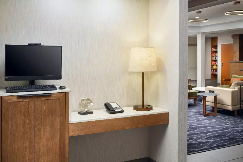 ホテル Fairfield Inn & Suites Auburn Opelika