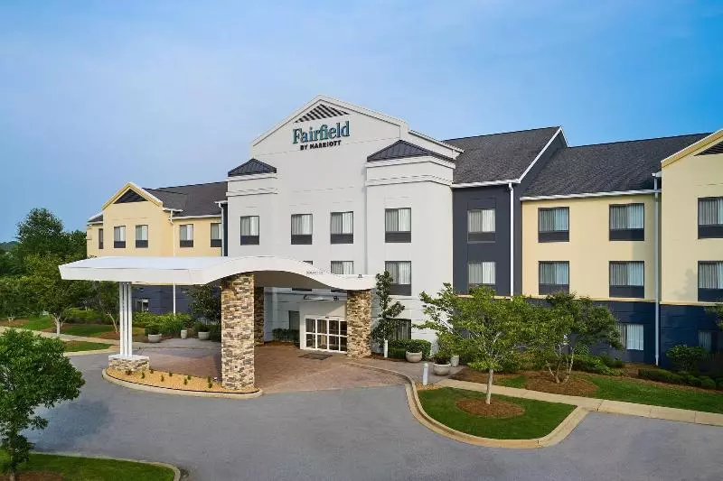 ホテル Fairfield Inn & Suites Auburn Opelika