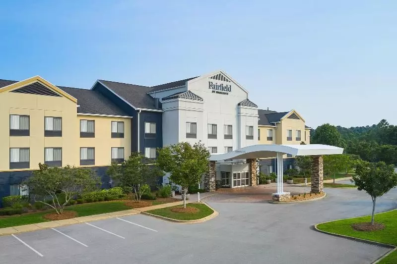 ホテル Fairfield Inn & Suites Auburn Opelika