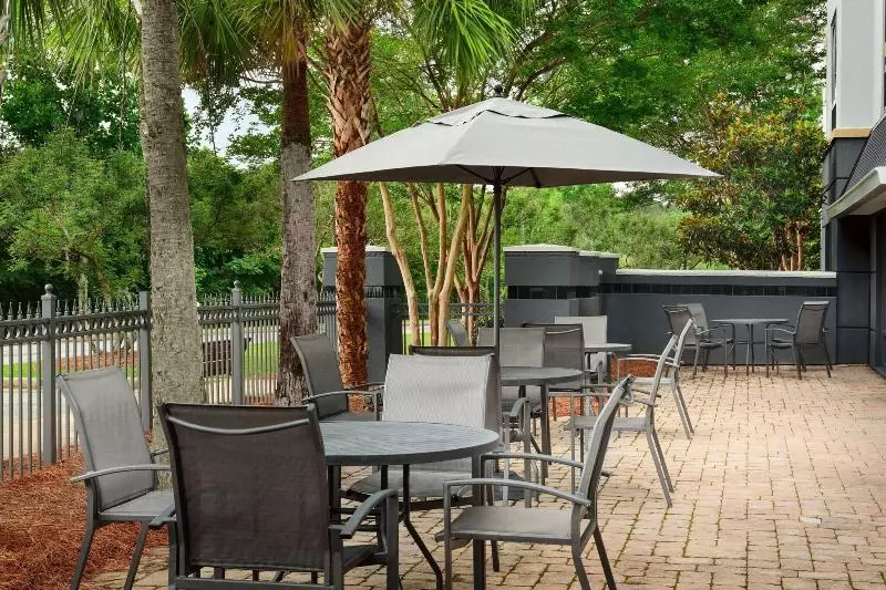 ホテル Fairfield Inn & Suites Auburn Opelika