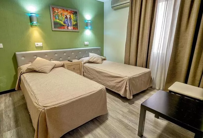 هتل Hostal Real Aranjuez