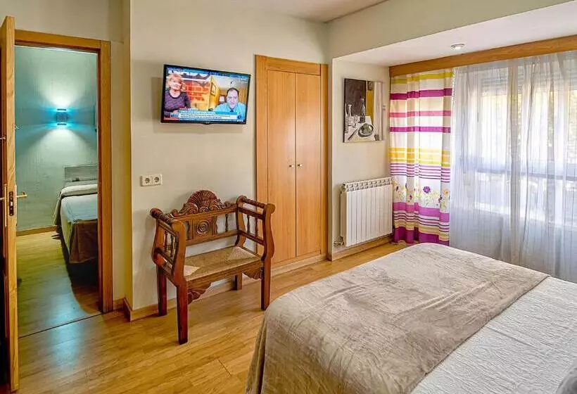 هتل Hostal Real Aranjuez