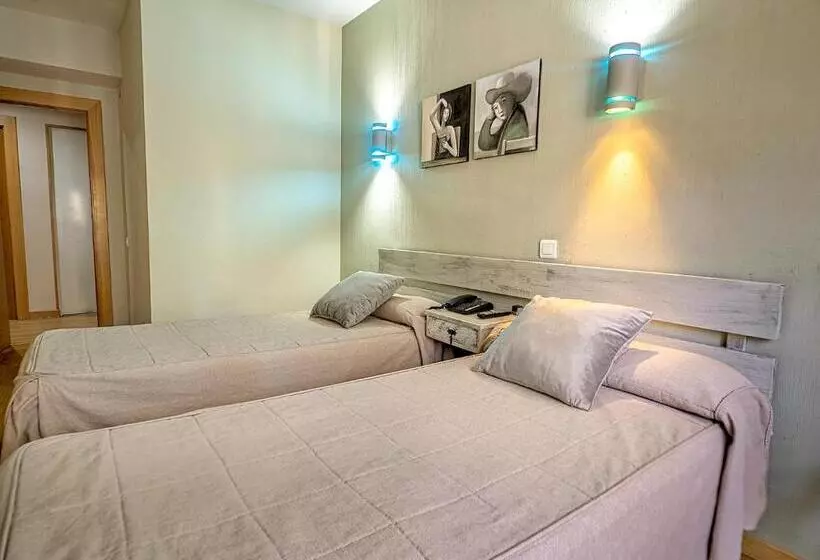 هتل Hostal Real Aranjuez