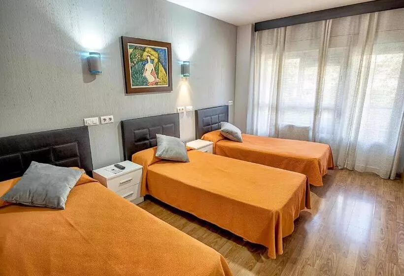 هتل Hostal Real Aranjuez