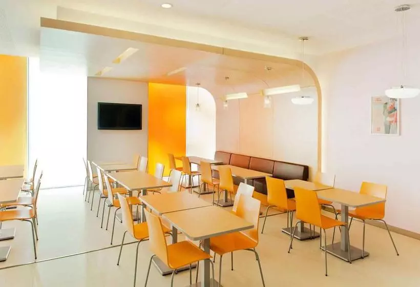 Отель Ibis Ningbo Qianhu