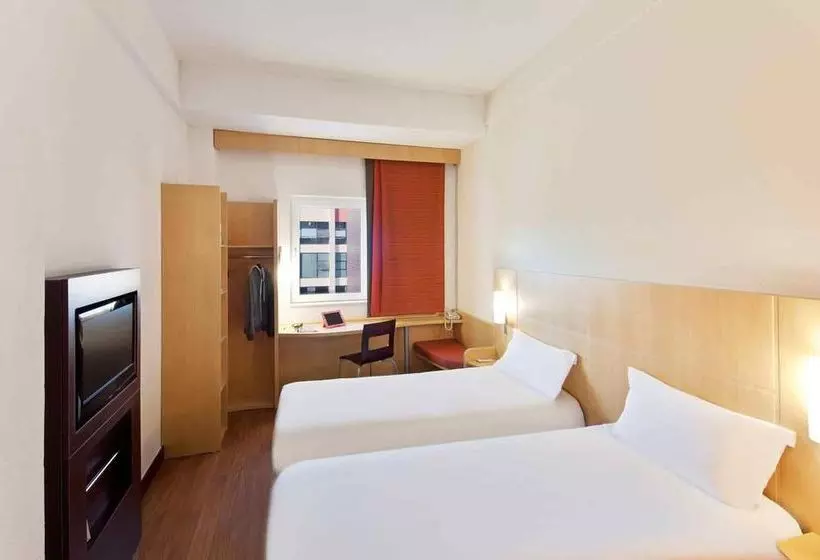 Отель Ibis Ningbo Qianhu