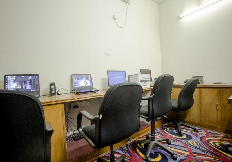 هتل Lake Castle   Parkview