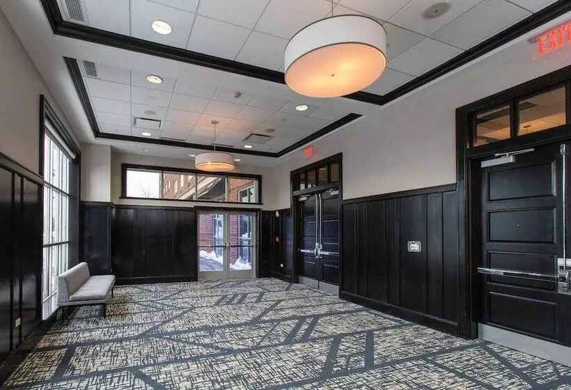 Отель Sheraton Chicago Northbrook