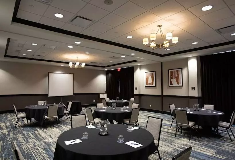 Отель Sheraton Chicago Northbrook