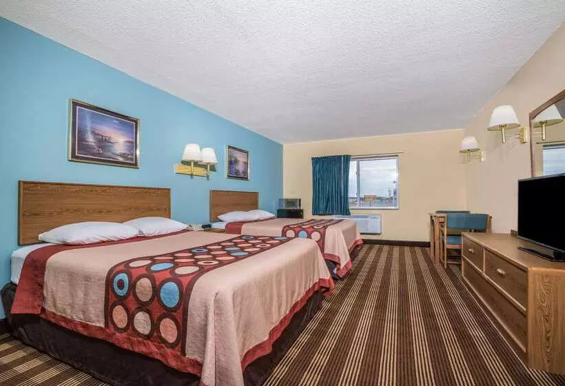 Отель Super 8 By Wyndham Osseo Wi