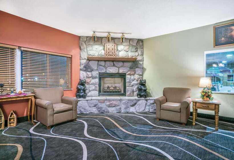 ホテル Super 8 By Wyndham Osseo Wi