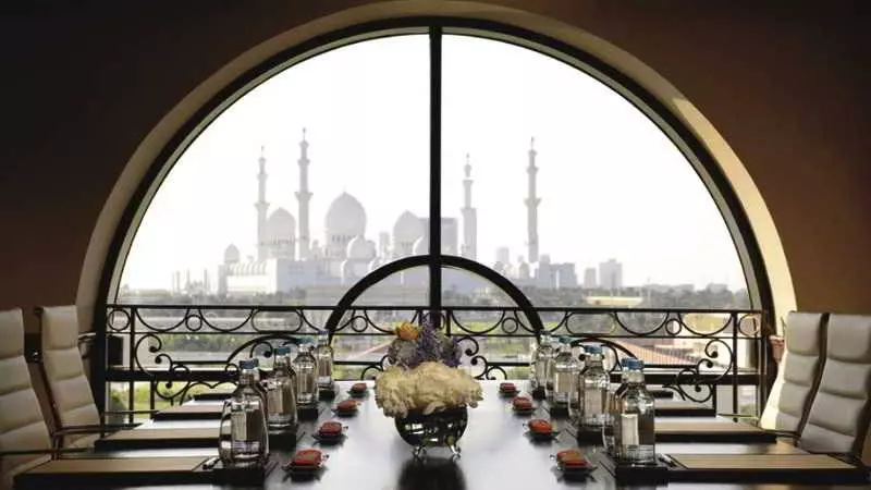 Hotel The Ritzcarlton Abu Dhabi  Grand Canal