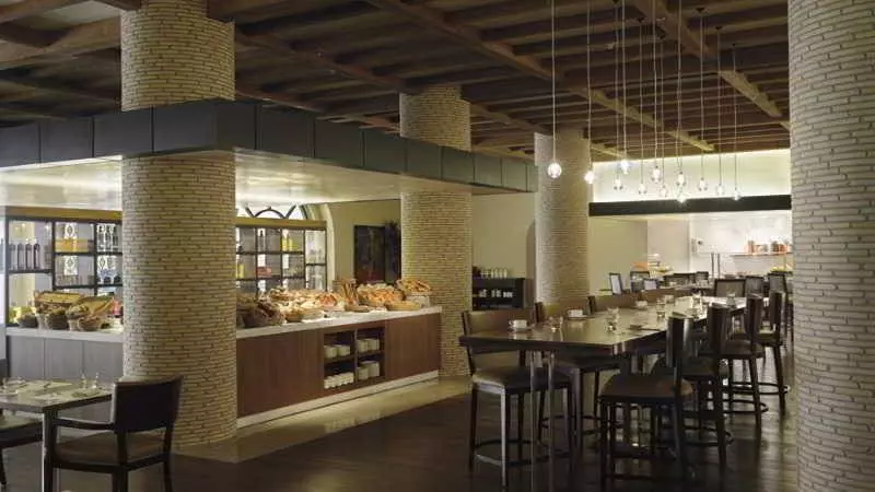 Hotel The Ritzcarlton Abu Dhabi  Grand Canal