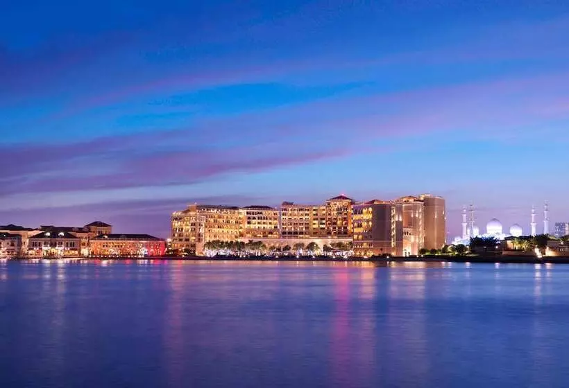Hotel The Ritzcarlton Abu Dhabi  Grand Canal