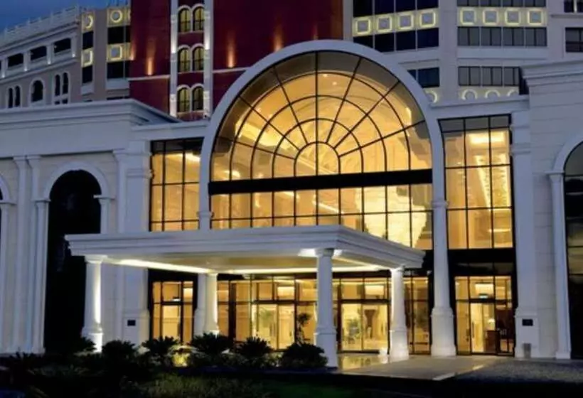 Hotel The Ritzcarlton Abu Dhabi  Grand Canal